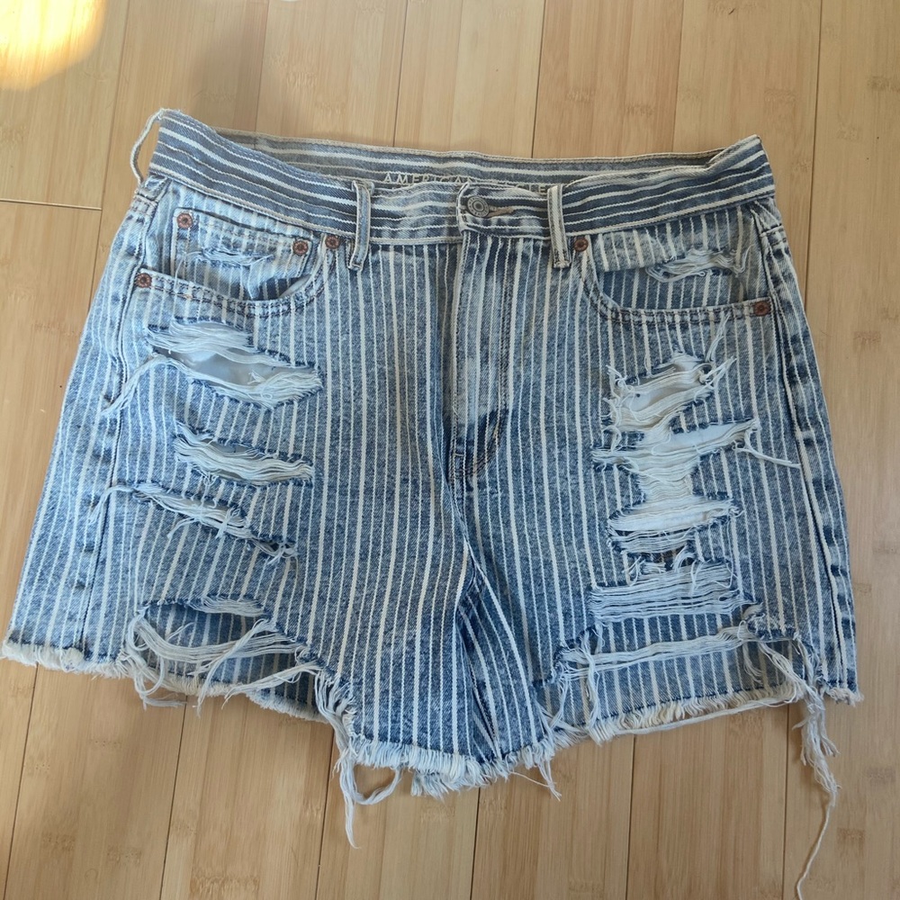 NWOT AE High Waisted Shorts